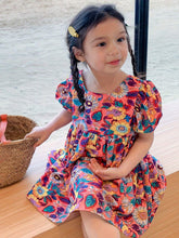 Girls" Summer Dress, Children Clothing Summer Style, Fashionable And Elegant, Hollowed Out Back Princess Dress, Chic Flower Skirt